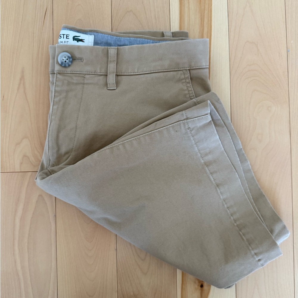 Lacoste Men's BEIGe/tan Shorts size 30 us